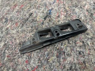 bontott VW GOLF V Jobb első Oldal Lökhárító Tartó (Műanyag)