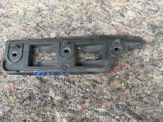 bontott VW GOLF V Jobb első Oldal Lökhárító Tartó (Műanyag)