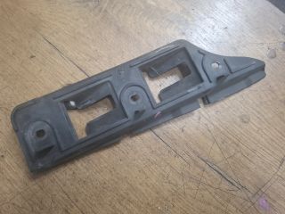 bontott VW GOLF V Jobb első Oldal Lökhárító Tartó (Műanyag)