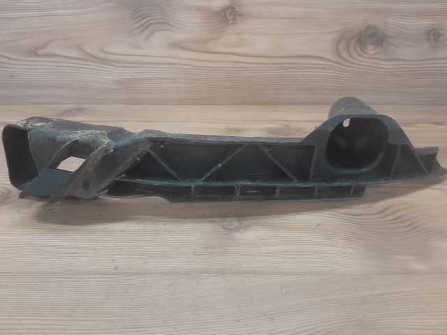 bontott VW GOLF V Jobb első Oldal Lökhárító Tartó (Műanyag)