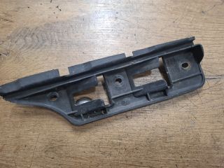 bontott VW GOLF V Jobb első Oldal Lökhárító Tartó (Műanyag)