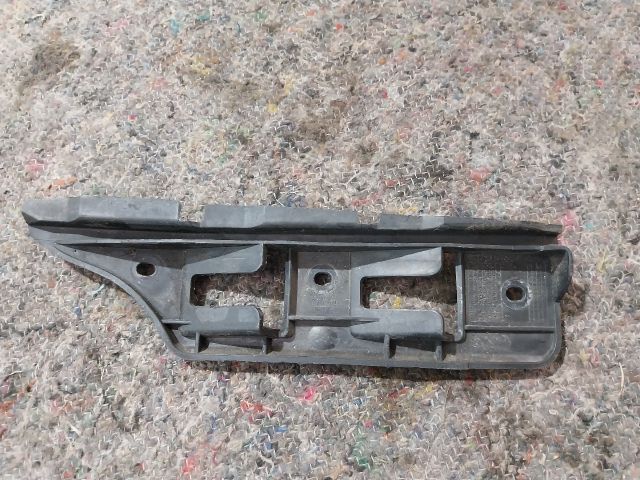 bontott VW GOLF V Jobb első Oldal Lökhárító Tartó (Műanyag)