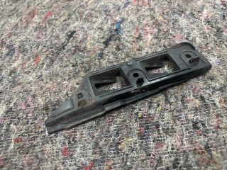 bontott VW GOLF V Jobb első Oldal Lökhárító Tartó (Műanyag)