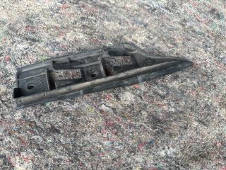 bontott VW GOLF V Jobb első Oldal Lökhárító Tartó (Műanyag)