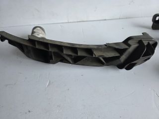 bontott VW GOLF V Jobb első Oldal Lökhárító Tartó (Műanyag)