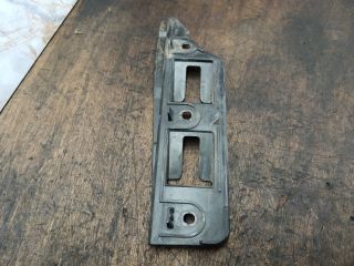 bontott VW GOLF V Jobb első Oldal Lökhárító Tartó (Műanyag)