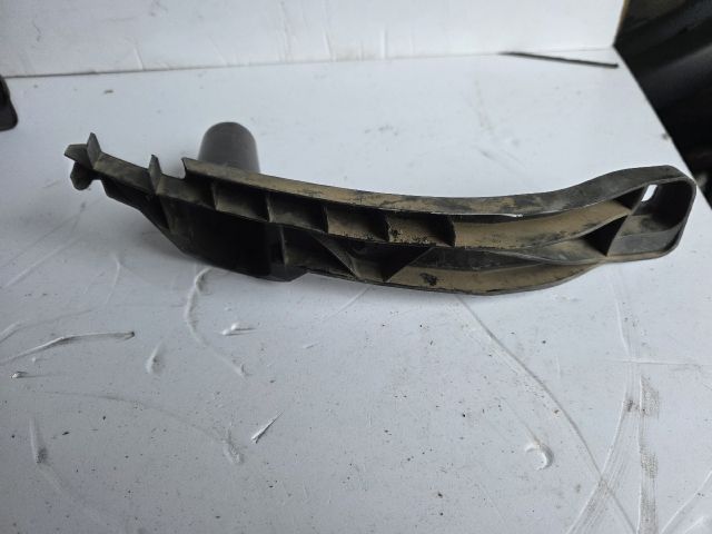 bontott VW GOLF V Jobb első Oldal Lökhárító Tartó (Műanyag)