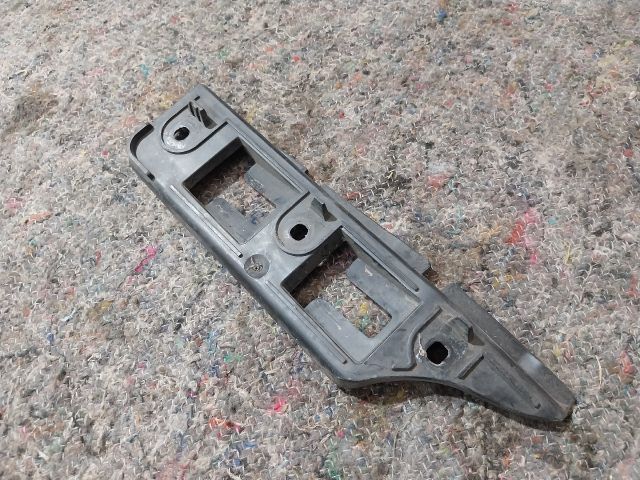 bontott VW GOLF V Jobb első Oldal Lökhárító Tartó (Műanyag)