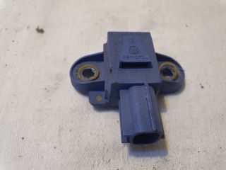 bontott VW GOLF V Jobb első Oldal Ütközés Érzékelő