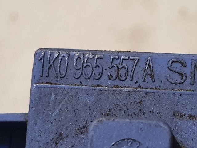 bontott VW GOLF V Jobb első Oldal Ütközés Érzékelő