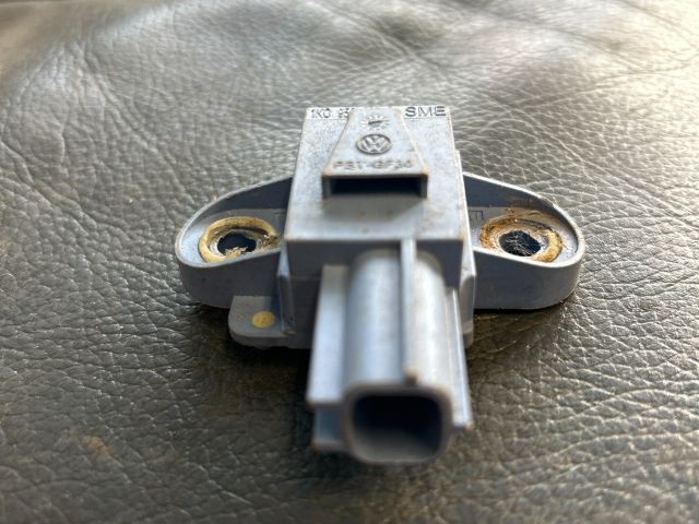 bontott VW GOLF V Jobb első Oldal Ütközés Érzékelő