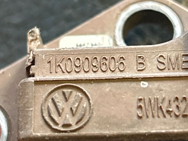 bontott VW GOLF V Jobb első Oldal Ütközés Érzékelő