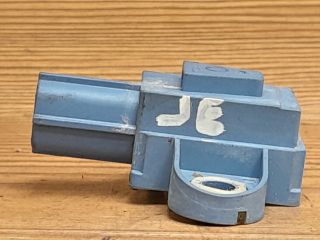 bontott VW GOLF V Jobb első Oldal Ütközés Érzékelő