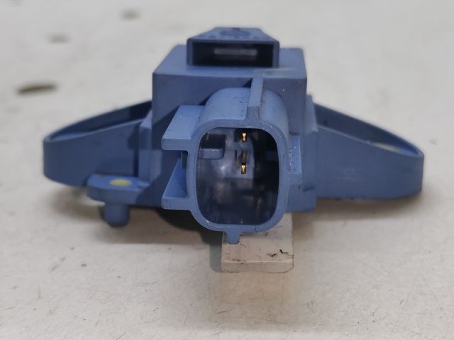 bontott VW GOLF V Jobb első Oldal Ütközés Érzékelő