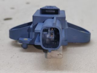 bontott VW GOLF V Jobb első Oldal Ütközés Érzékelő