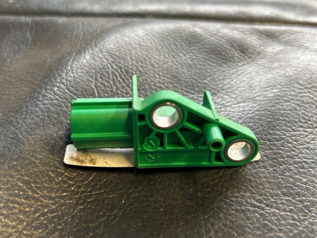 bontott VW GOLF V Jobb első Oldal Ütközés Érzékelő