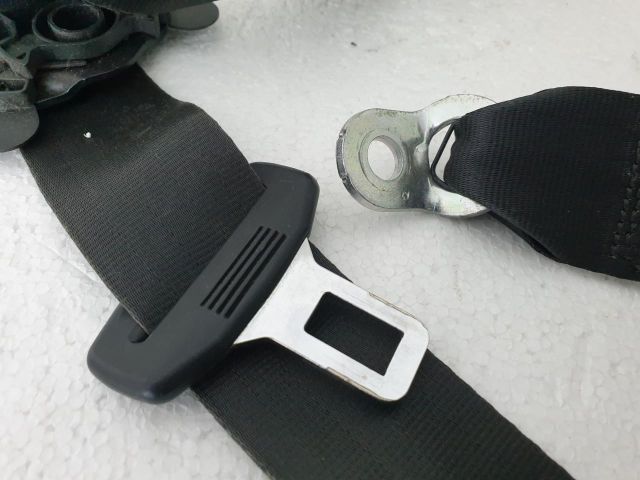 bontott VW GOLF V Jobb első Övfeszítő