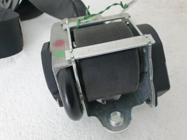 bontott VW GOLF V Jobb első Övfeszítő