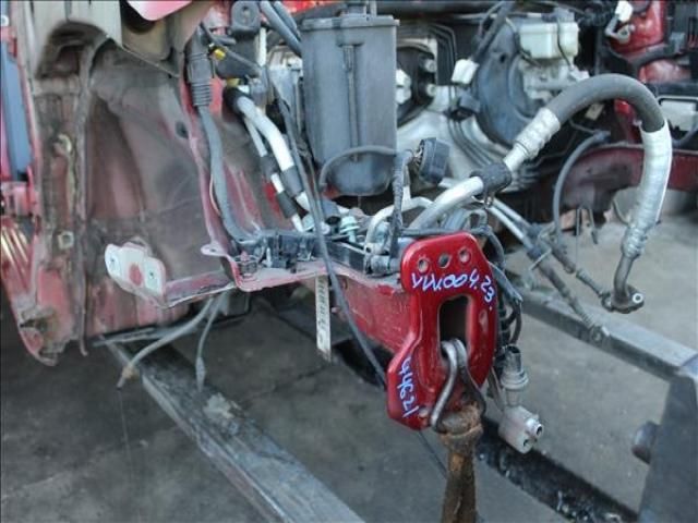 bontott VW GOLF V Jobb első Ütközéscsillapító