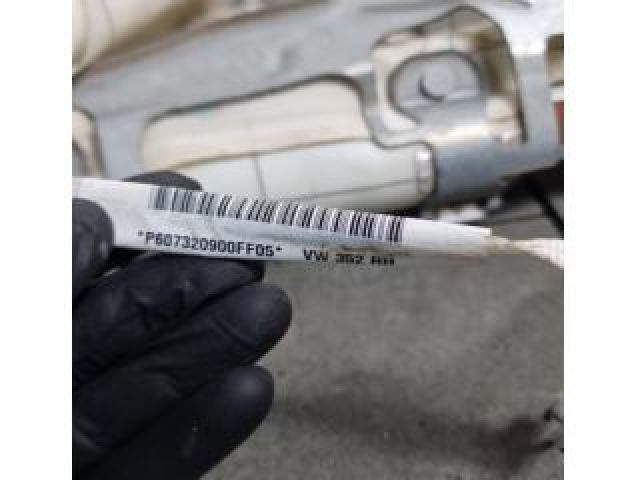 bontott VW GOLF V Jobb Fejlégzsák