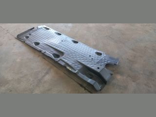 bontott VW GOLF V Jobb Fenéklemez