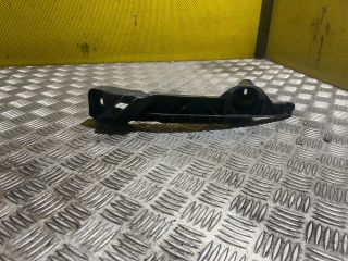 bontott VW GOLF V Jobb Fényszóró Tartó