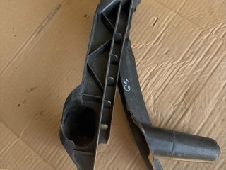 bontott VW GOLF V Jobb Fényszóró Tartó