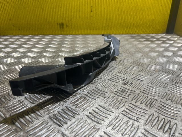 bontott VW GOLF V Jobb Fényszóró Tartó