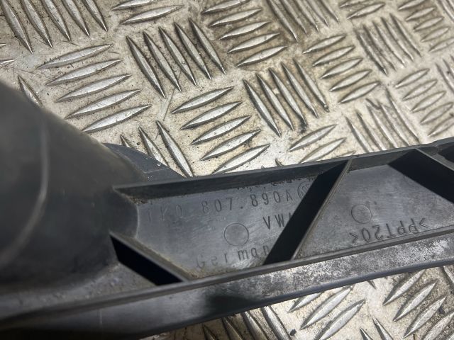 bontott VW GOLF V Jobb Fényszóró Tartó