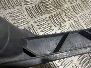 bontott VW GOLF V Jobb Fényszóró Tartó