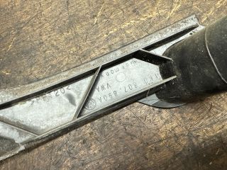 bontott VW GOLF V Jobb Fényszóró Tartó