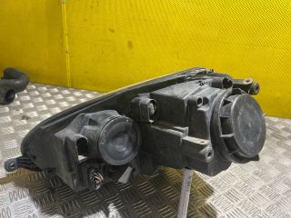 bontott VW GOLF V Jobb Fényszóró