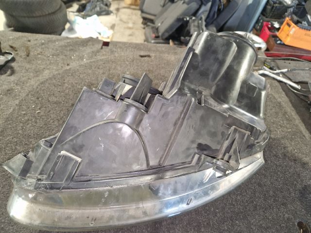 bontott VW GOLF V Jobb Fényszóró