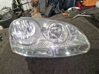 bontott VW GOLF V Jobb Fényszóró