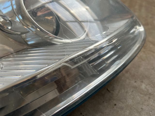 bontott VW GOLF V Jobb Fényszóró