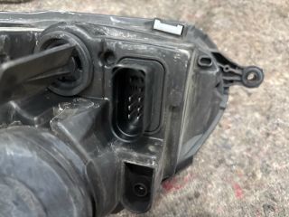 bontott VW GOLF V Jobb Fényszóró