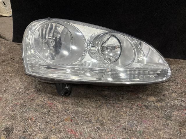 bontott VW GOLF V Jobb Fényszóró