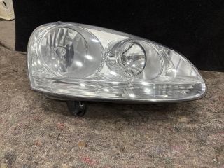 bontott VW GOLF V Jobb Fényszóró