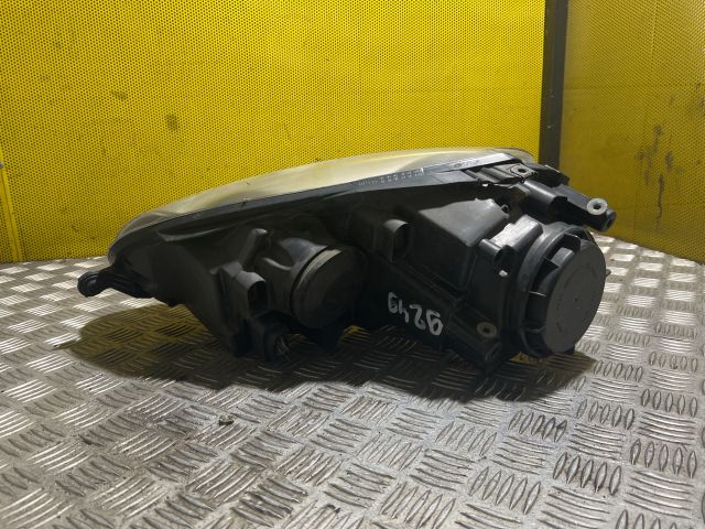 bontott VW GOLF V Jobb Fényszóró