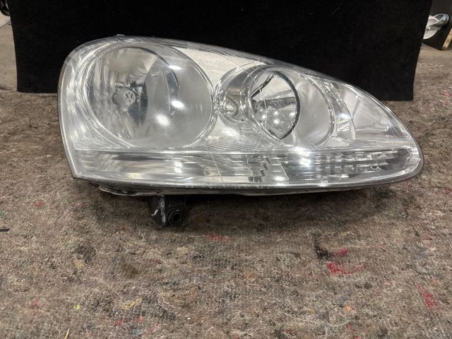 bontott VW GOLF V Jobb Fényszóró