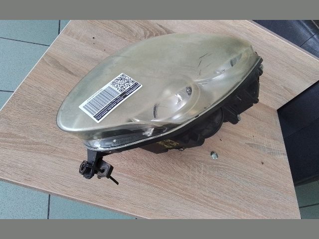 bontott VW GOLF V Jobb Fényszóró