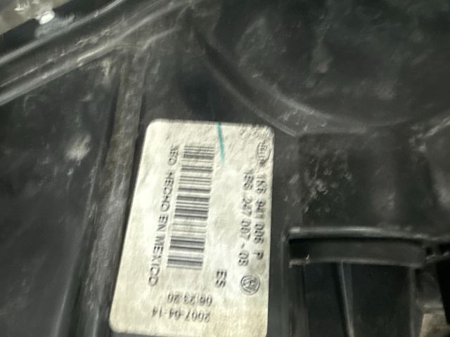 bontott VW GOLF V Jobb Fényszóró