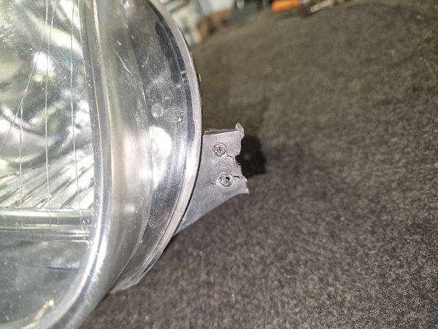 bontott VW GOLF V Jobb Fényszóró