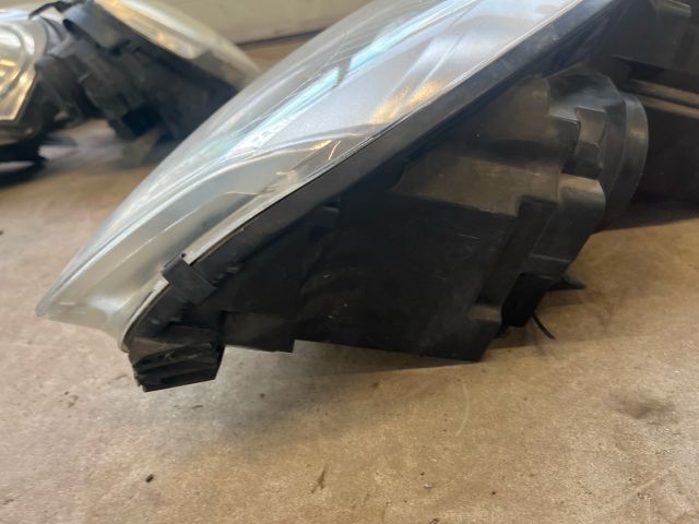 bontott VW GOLF V Jobb Fényszóró