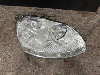 bontott VW GOLF V Jobb Fényszóró
