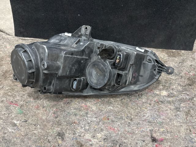 bontott VW GOLF V Jobb Fényszóró