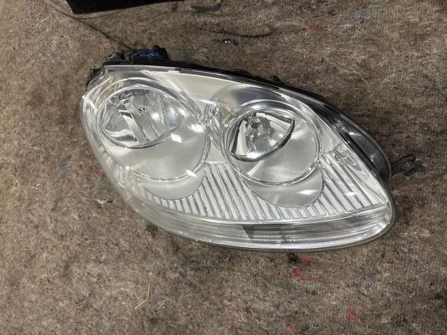 bontott VW GOLF V Jobb Fényszóró