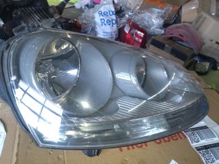 bontott VW GOLF V Jobb Fényszóró