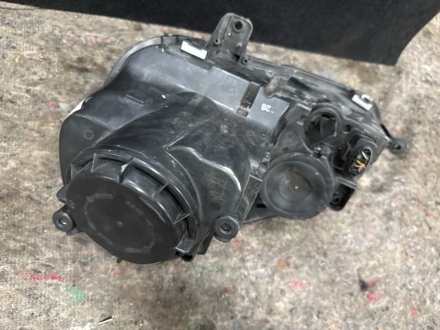 bontott VW GOLF V Jobb Fényszóró