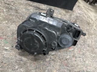 bontott VW GOLF V Jobb Fényszóró